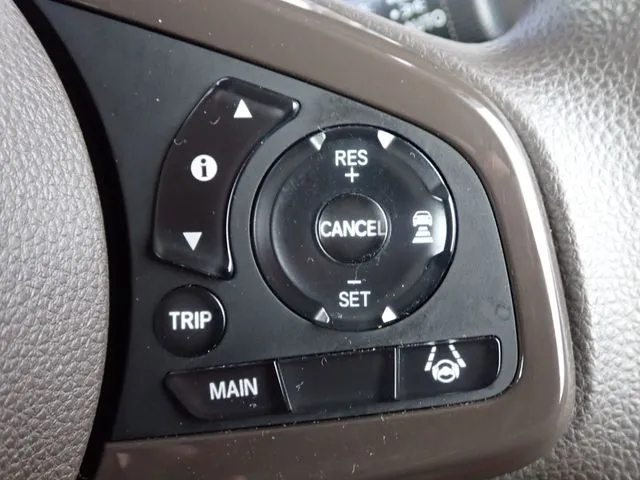 N BOX(ホンダ)の車両写真