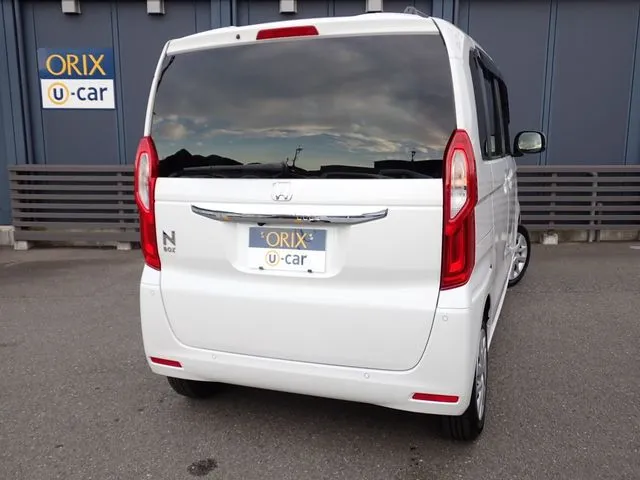 N BOX(ホンダ)の車両写真