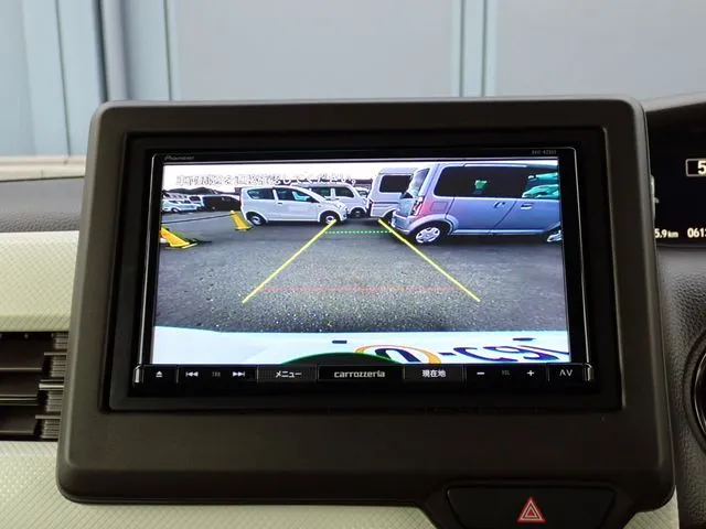 N BOX(ホンダ)の車両写真