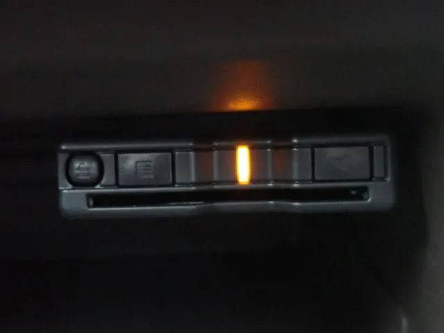 N BOX(ホンダ)の車両写真