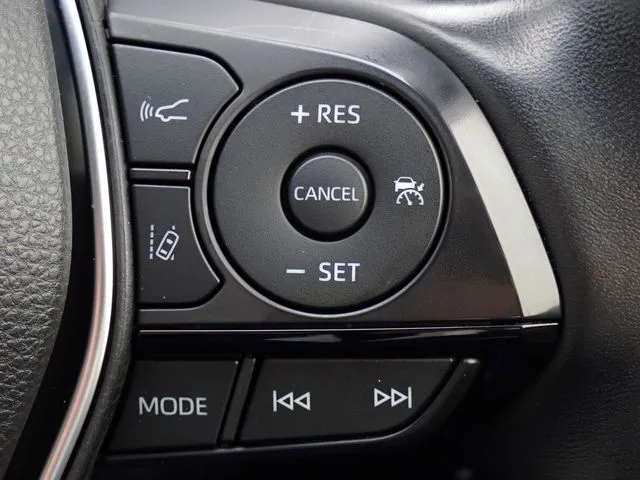 クラウン　セダン　ハイブリッド（トヨタ）の車両写真