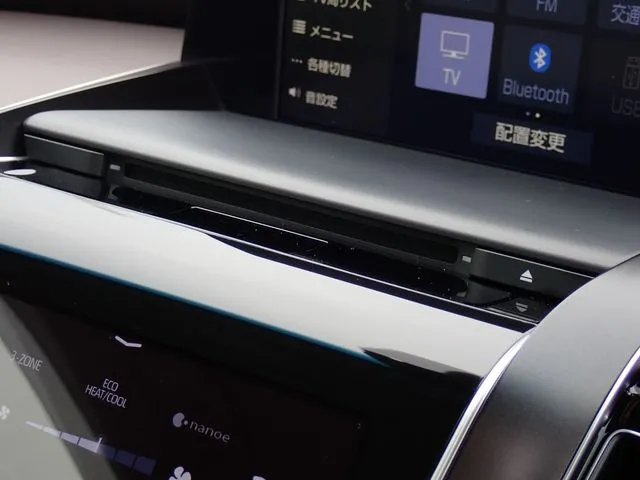 クラウン　セダン　ハイブリッド（トヨタ）の車両写真