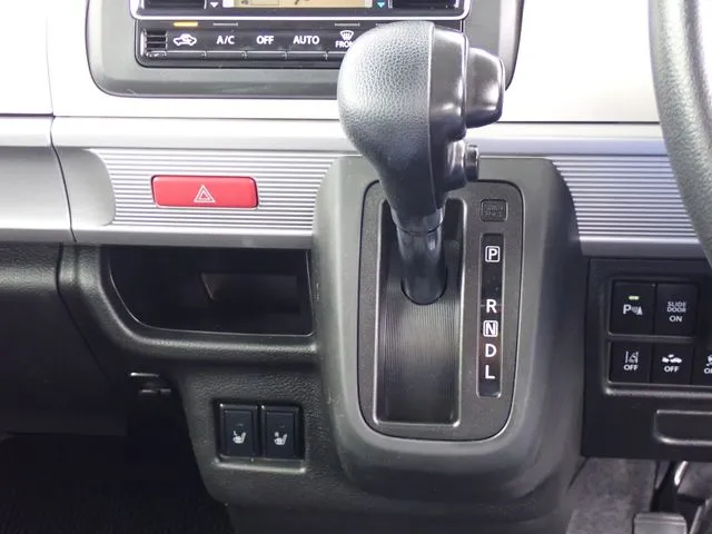 スズキ　スペーシア　４ＷＤ