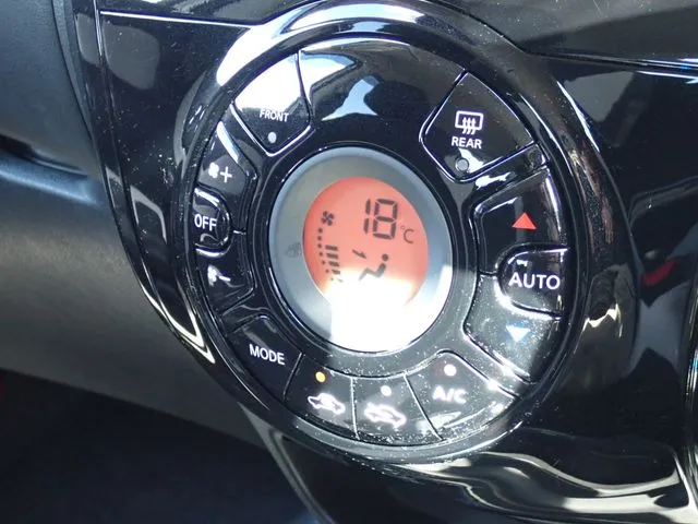 ノート（ニッサン）の車両写真