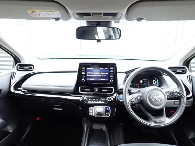 アクア（トヨタ）の車両写真