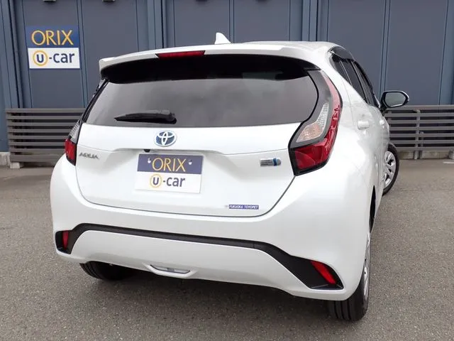 アクア（トヨタ）の車両写真