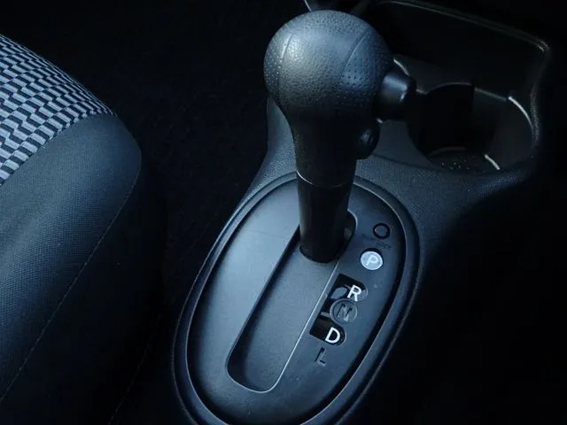 ニッサン マーチ