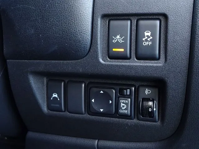 ニッサン マーチ