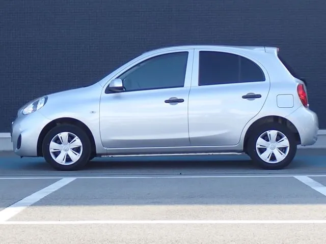 ニッサン マーチ