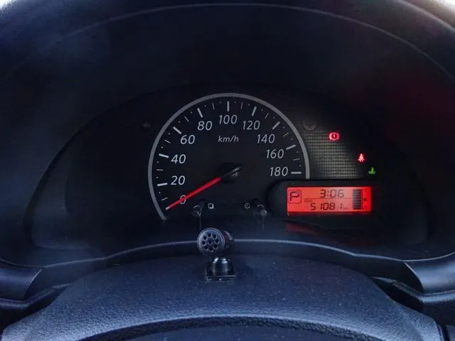 ニッサン マーチ