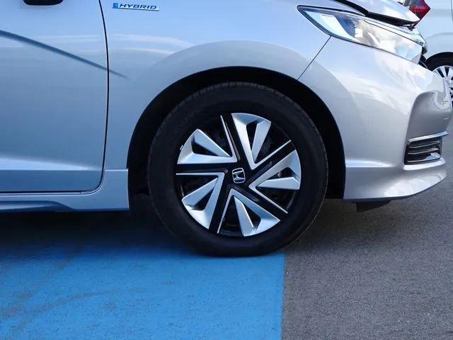 シャトル ハイブリッド(ホンダ)の車両写真