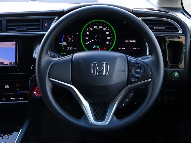 シャトル ハイブリッド(ホンダ)の車両写真