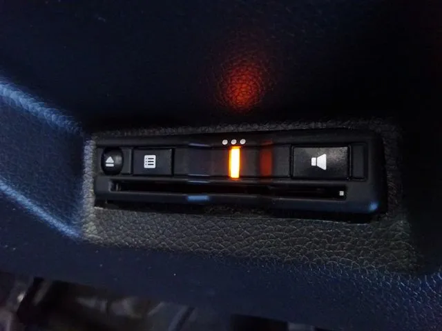 シャトル ハイブリッド(ホンダ)の車両写真