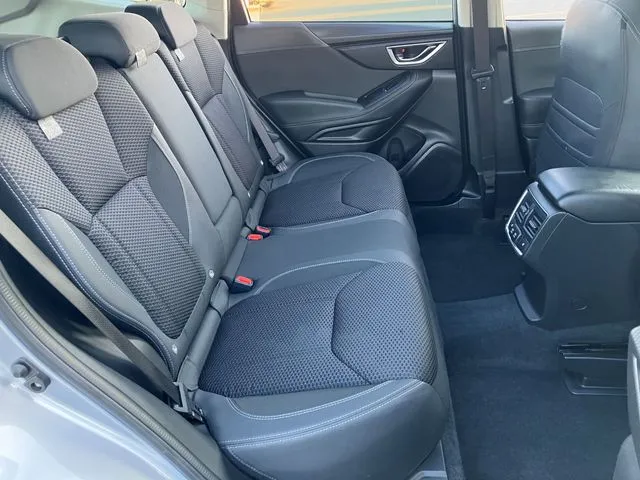 スバル　フォレスター