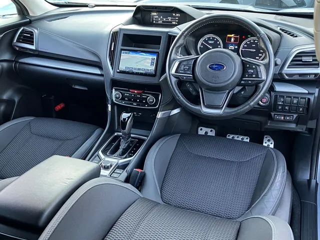 スバル　フォレスター