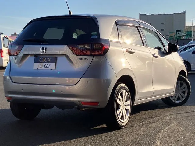 ホンダ フィット e:HEV 4WD