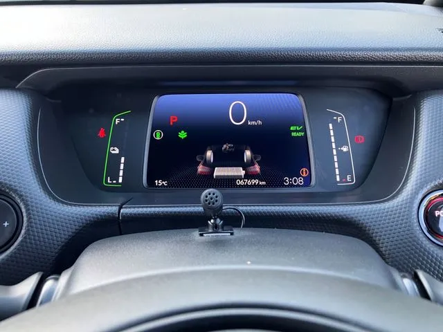 ホンダ フィット e:HEV 4WD