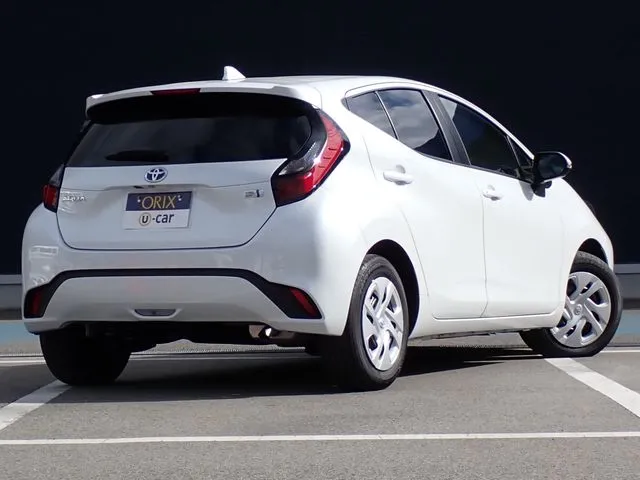 アクア(トヨタ)の車両写真