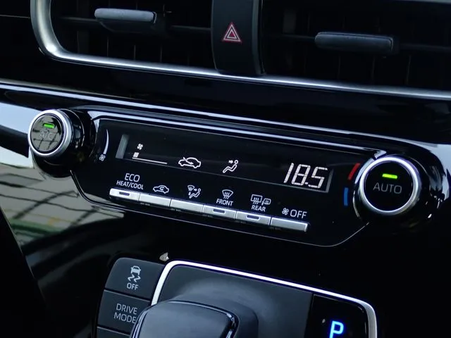 アクア(トヨタ)の車両写真