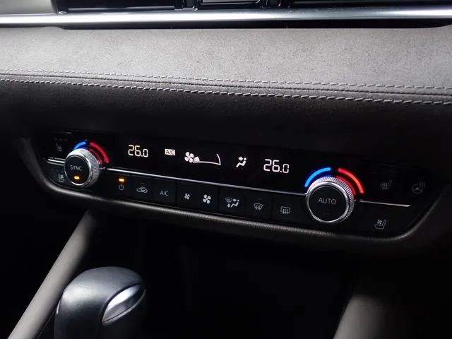 マツダ MAZDA6 セダン