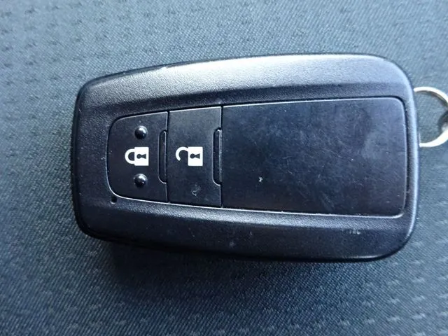 トヨタ プリウス