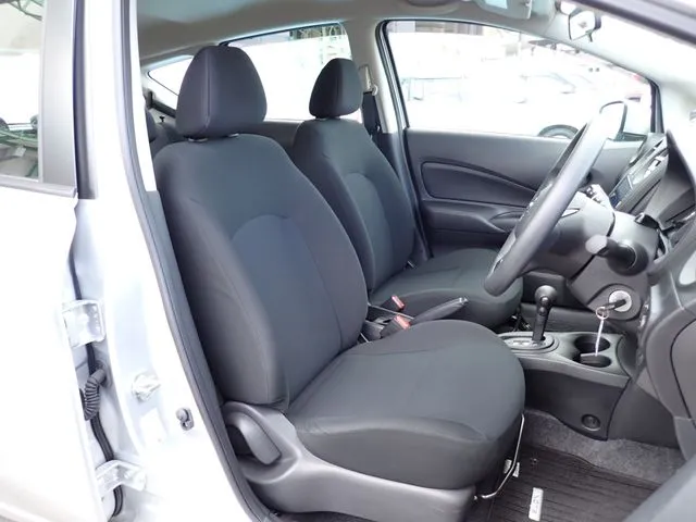 ニッサン　ノート