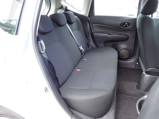 ニッサン　ノート