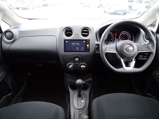 ニッサン　ノート