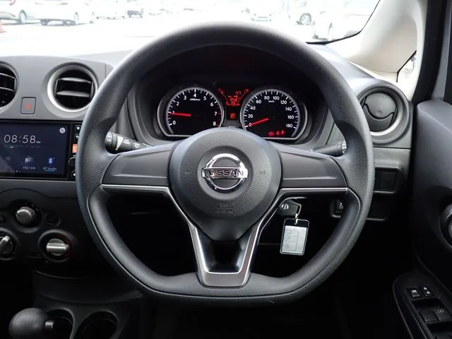 ニッサン　ノート