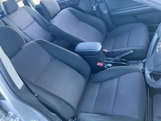 トヨタ　カローラフィールダー　４ＷＤ