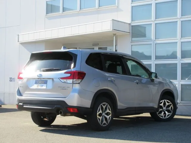 フォレスター(スバル)の車両写真