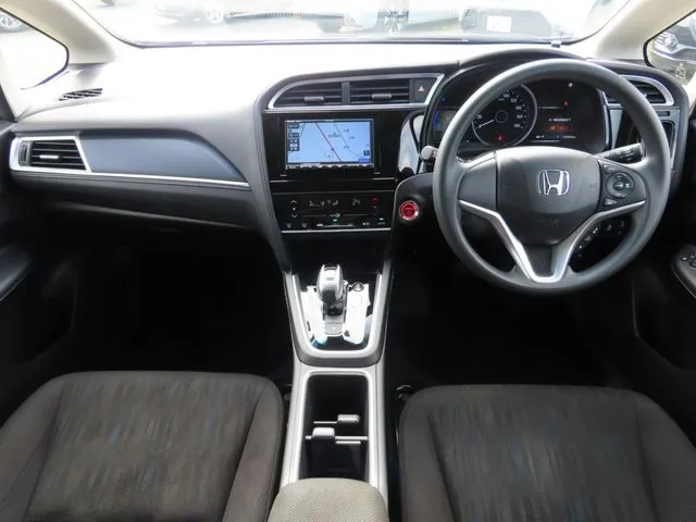ホンダ　シャトル　ハイブリッド