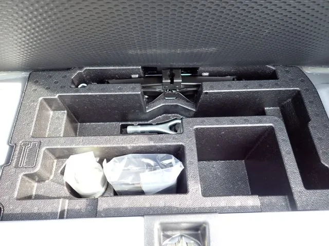 ダイハツ　ミラ　イース