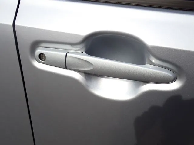 ダイハツ　ミラ　イース