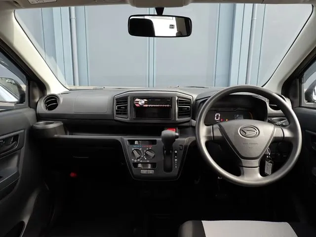 ダイハツ　ミラ　イース