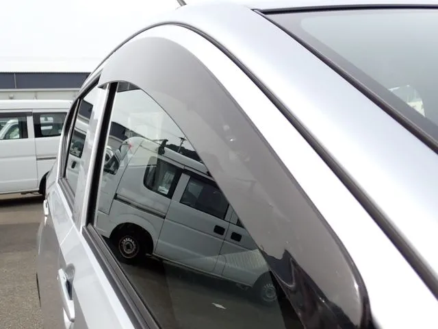 ダイハツ　ミラ　イース