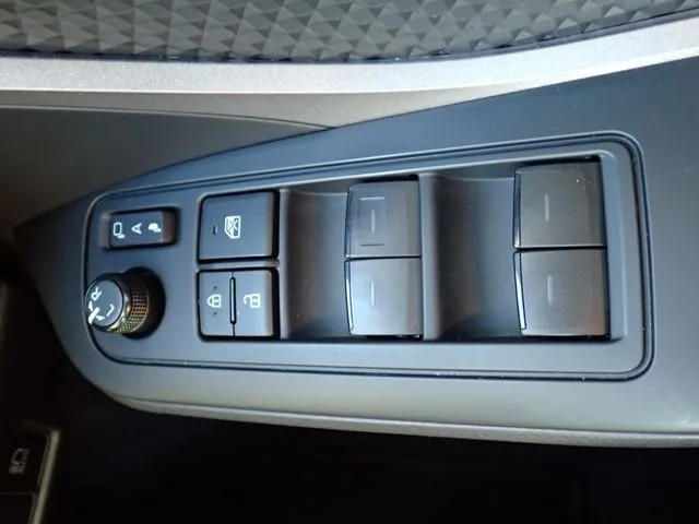 トヨタ　Ｃ－ＨＲ