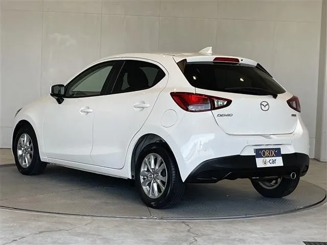 マツダ　デミオ