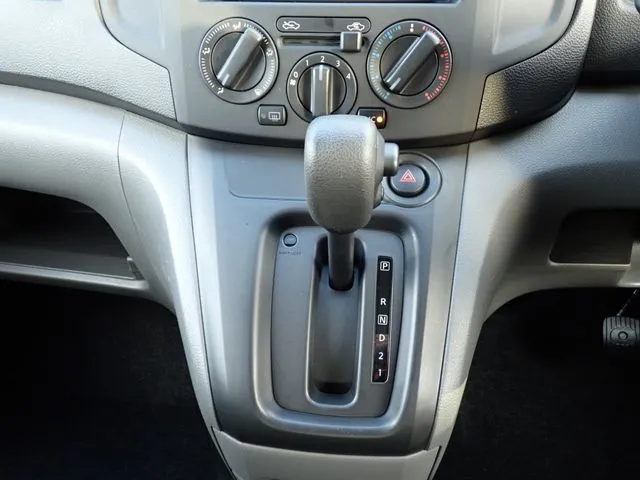 ＮＶ２００バネットバン（ニッサン）の車両写真