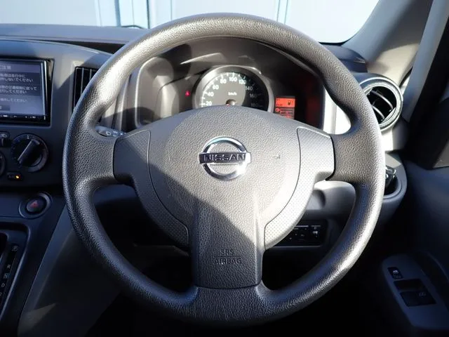 ＮＶ２００バネットバン（ニッサン）の車両写真