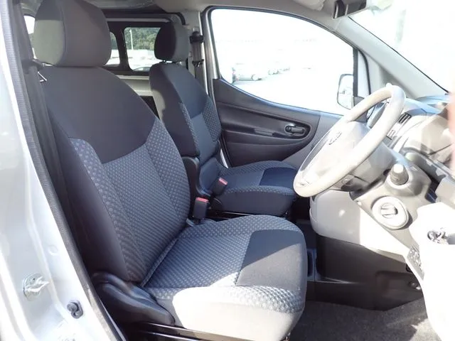 ＮＶ２００バネットバン（ニッサン）の車両写真