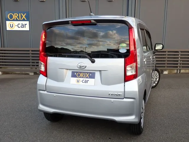 ムーヴ(ダイハツ)の車両写真