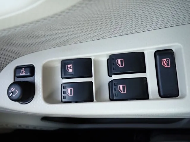 ムーヴ(ダイハツ)の車両写真