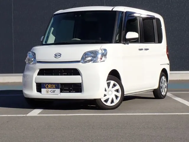 タント（ダイハツ）の車両写真