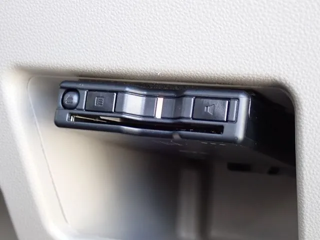 タント（ダイハツ）の車両写真