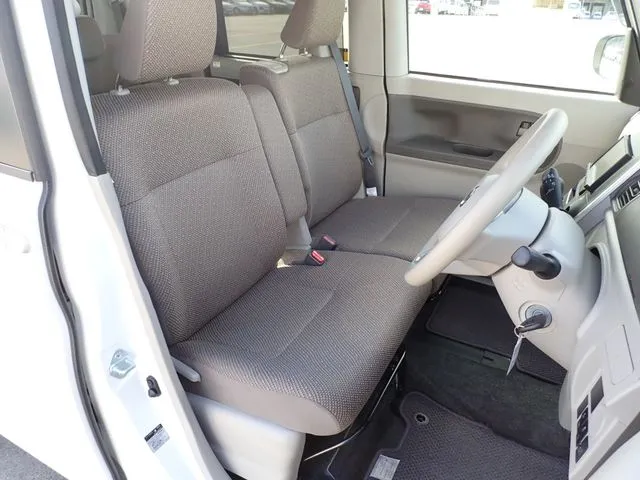 タント（ダイハツ）の車両写真