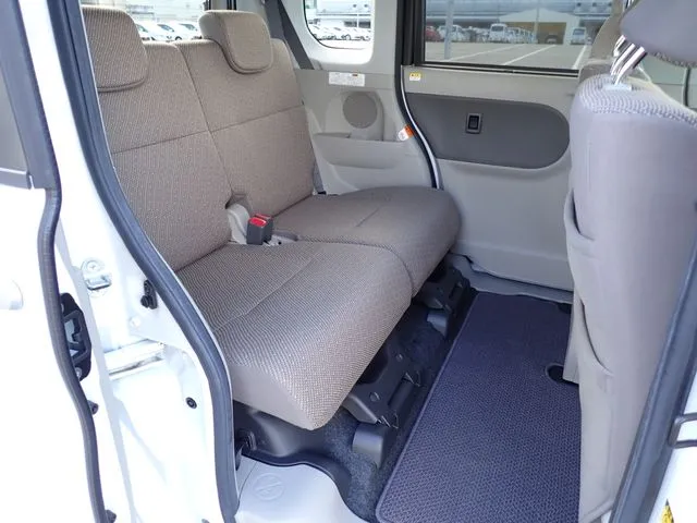 タント（ダイハツ）の車両写真