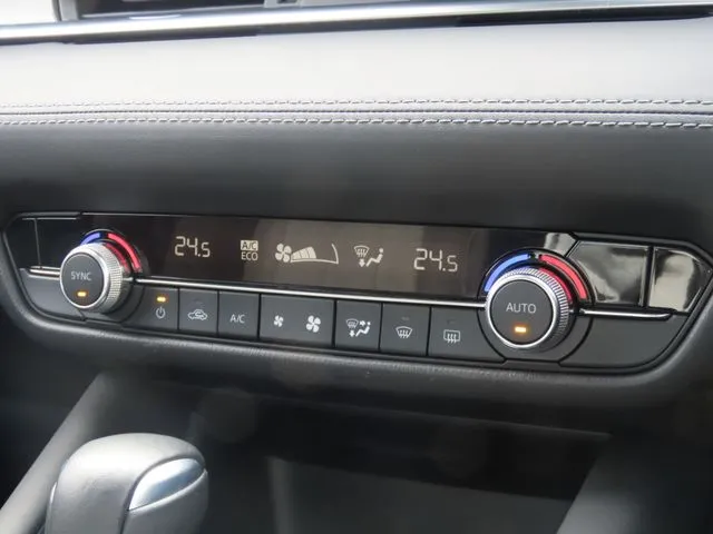 マツダ MAZDA6 セダン