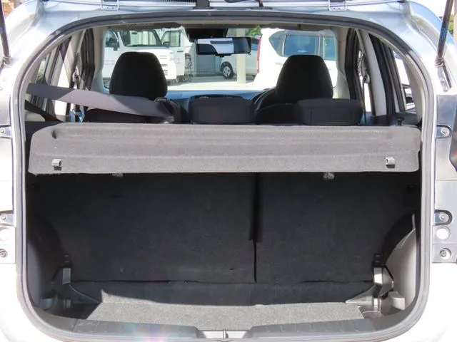 ノート（ニッサン）の車両写真