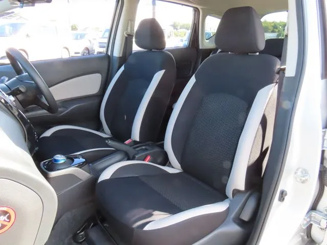 ノート（ニッサン）の車両写真